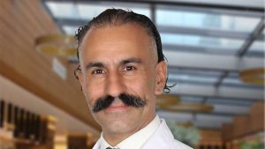 Ortopedi ve Travmatoloji Uzmanı Prof. Dr. Bİigehan Tosun’a birincilik ödülü