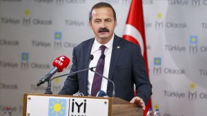 Hürriyet yazarı Abdulkadir Selvi,