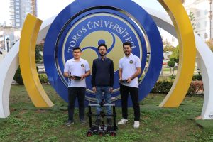 Toros Üniversitesi öğrencilerinin 6 ayda geliştirdiği ve yazımları tamamlanan tarımsal hasat robotunun alt yapısı tamamlandı…