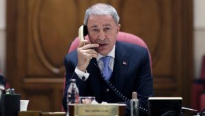 Bakan Akar’dan İtalyan mevkidaşına tebrik telefonu