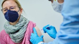 Berlin Corona aşı merkezi yıl sonunda kapanıyor…