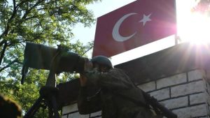 Yunanistan’a kaçmaya çalışan 4’ü FETÖ şüphelisi 5 kişi yakalandı