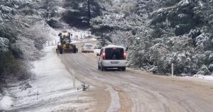İzmir ve Manisa’nın yüksek kesimlerinde kar yağışı etkili oldu…