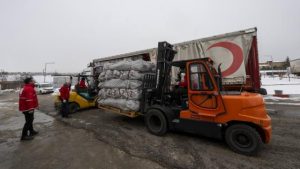 Kızılay tüm ilk yardım malzemelerini deprem bölgesine gönderdi