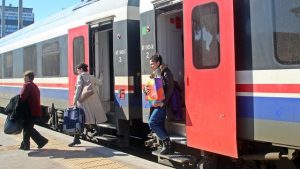 “Afetzede Aktarım Treni” ile 845 kişi Mersin’e taşındı