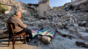 Kahramanmaraş’ın Pazarcık ve Elbistan ilçelerinde meydana gelen 7,7 ve 7,6 büyüklüğündeki depremler dolayısıyla ekonomi de ağır hasar aldı