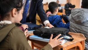 Deprem bölgesindeki 3 okul için ders zili yarın çalacak