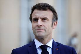 Macron “Yola Devam” Sendikalar “Greve Devam” dedi