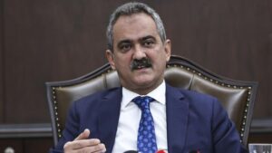 Millî Eğitim Bakanı Özer, deprem bölgesindeki 10 İlin Milli Eğitim Müdürleriyle çevrimiçi toplantı yaptı