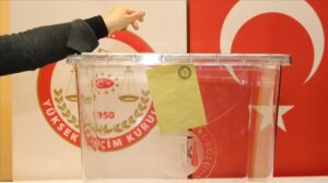 Oy ve Ötesi 100 bin gönüllü ile seçim günü sandıkların tümünden veri toplamayı hedefliyor