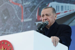 Cumhurbaşkanı Erdoğan, “Yaptıklarımızın üzerine daha fazlasını koymaya geliyoruz”