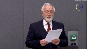 Lahey Uluslararası Savaş Suçları Mahkemesi’ndeki duruşma Salı günü