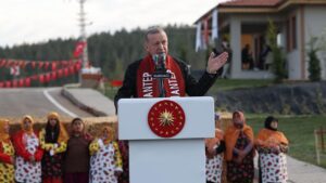 Cumhurbaşkanı Erdoğan: İnşasını tamamladığımız 10 köy evinin anahtarlarını teslim ediyoruz