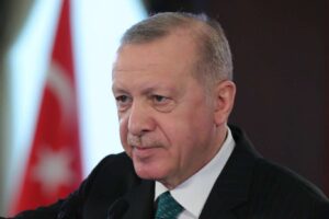 Cumhurbaşkanı Erdoğan, sosyal medya hesabından “14 Mayıs’tan itibaren 21 yıldır süren başarı zincirlerine yeni halkalar ekleyeceğiz” paylaşımında bulundu