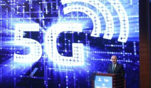Ulaştırma ve Altyapı Bakanı Adil Karaismailoğlu: 2022’de telefonda 319 milyar dakikdan fazla konuştuk
