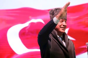 Millî Savunma Bakanı Hulusi Akar, “Suriye’nin Kuzeyinde son 10 gün içinde etkisiz hâle getirilen terörist sayısı 50’ye yaklaştı””
