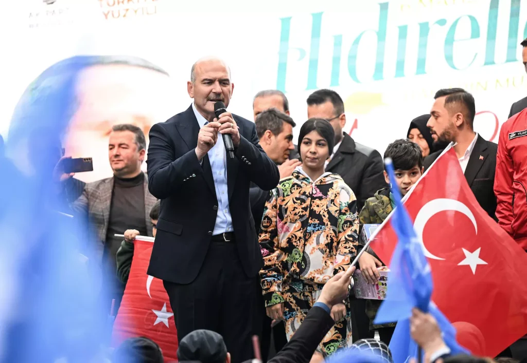 İçişleri Bakanı Süleyman Soylu, “Bu aklını yitirmişlere Türkiye’yi teslim etmeyelim”