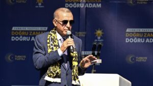 Cumhurbaşkanı Erdoğan,”Yurt dışına kaçan FETÖ’cüler CHP’nın reklamı gibi çalışıyor”