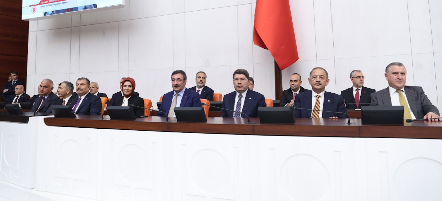 TBMM Genel Kurulu’nda yeni kabine üyeleri yemin etti
