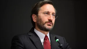 İletişim Başkanı Altun: “NATO’da müttefikimiz olmak isteyenler, İslam karşıtı teröristlerin yıkıcı davranışlarına müsamaha gösteremez”