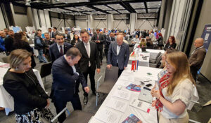 Amsterdam’daki Türk Sağlık Fuarı Hondalıların akınına uğradı