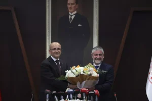 Hazine ve Maliye Bakanlığı’nda devir teslim töreni yapıldı