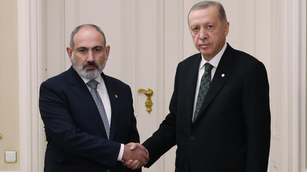 Cumhurbaşkanı Erdoğan Paşinyan ile görüştü