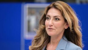 Dilan Yeşilgöz, Hollanda’da oybirliğiyle partisinin genel başkanlığına aday gösterildi