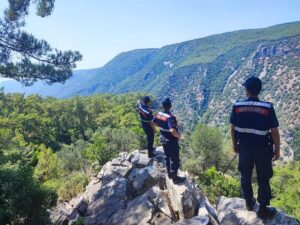 Jandarma Ekipleri yangın riskine yönelik devriye görevi yapıyor