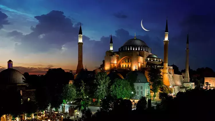 Prof. Dr. Reşat Öngören: “Muharrem Ayı birlik ve beraberliğe vesile kılınmalı”