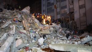 Depremin vurduğu Adana yardım için lojistik üs olarak kullanıldı