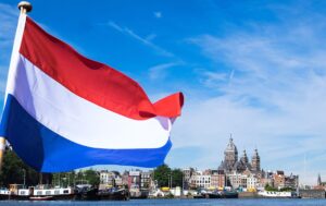 Hollanda’da 17 yıl önceki komedi tekrarlanıyor