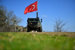 Hudut kartalları 4’ü FETÖ’cü 7 kişiyi yakaladı