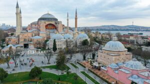 Ayasofya yabancı turistlere ücretli olacak