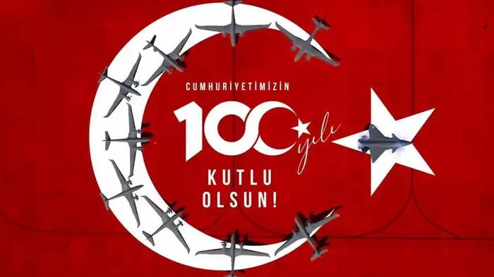 BAYKAR, AKINCI TİHA ve KIZILELMA ile Türk bayrağı çizdi