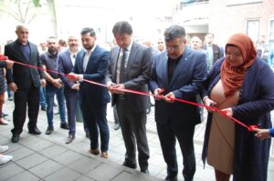 Hollanda Türk Federasyon bünyesinde çalışmalarını yürüten Vlaardingen Türk Dayanışma Derneği binasının açılışı yapıldı