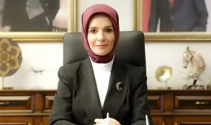 Aile ve Sosyal Hizmetler Bakanı Göktaş, “Avrupa’da ilk başörtülü milletvekili olarak meclise girdim”