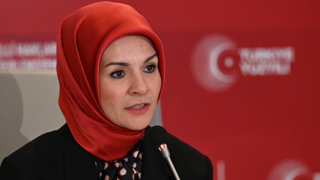 Bakan Göktaş, Aile ve Gençlik Bankası projesinin detaylarını açıkladı