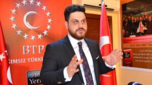 Bağımsız Türkiye Partisi (BTP) Genel Başkanı Hüseyin Baş, “Dindarların ahlakı bozuldu, diğerleri dinden soğudu!”