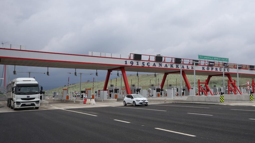 Otoyollarda gişesiz, bariyersiz ulaşıma geçiliyor