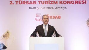 Bağlıkaya: Acentaları yok saymak, turizmi yok saymaktır