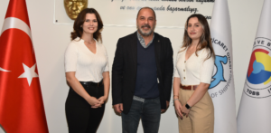 Lüks yolcu gemilerini dünya denizlerinde İzmirli Türk kadın kaptanlar yüzdürüyor