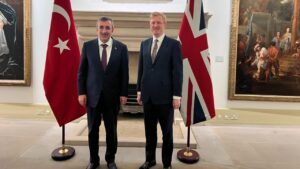 Cumhurbaşkanı Yardımcısı Yılmaz, İngiltere Başbakan Yardımcısı ile görüştü
