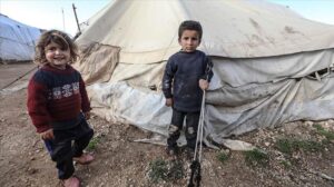 İdlib’deki kamplarda yaşayan siviller, ramazanı yokluk içinde karşıladı