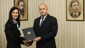 Bulgaristan Cumhurbaşkanı Radev, başbakan adayı Gabriel’i hükümeti kurmakla görevlendirdi