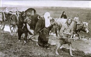 Türk Kadınını takdimimdir!