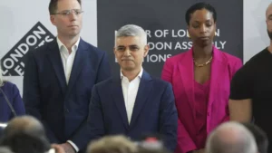 İngiltere İşçi Partisi’nin Müslüman adayı Sadık Khan üçüncü kez seçildi