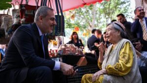 Bakan Fidan, Uygur Özerk Bölgesi’ni ziyaret etti