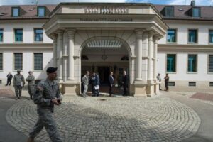 Avrupa’daki ABD üsleri terör eylemi beklentisi nedeniyle  alarm durumunu yükseltti