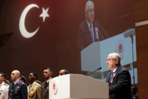 Bakan Güler, 12’nci Dönem Müşterek Komuta ve Kurmay Eğitimi ile 6’ncı Dönem Komuta ve Kurmay Eğitimi mezuniyet töreni’nde konuştu
